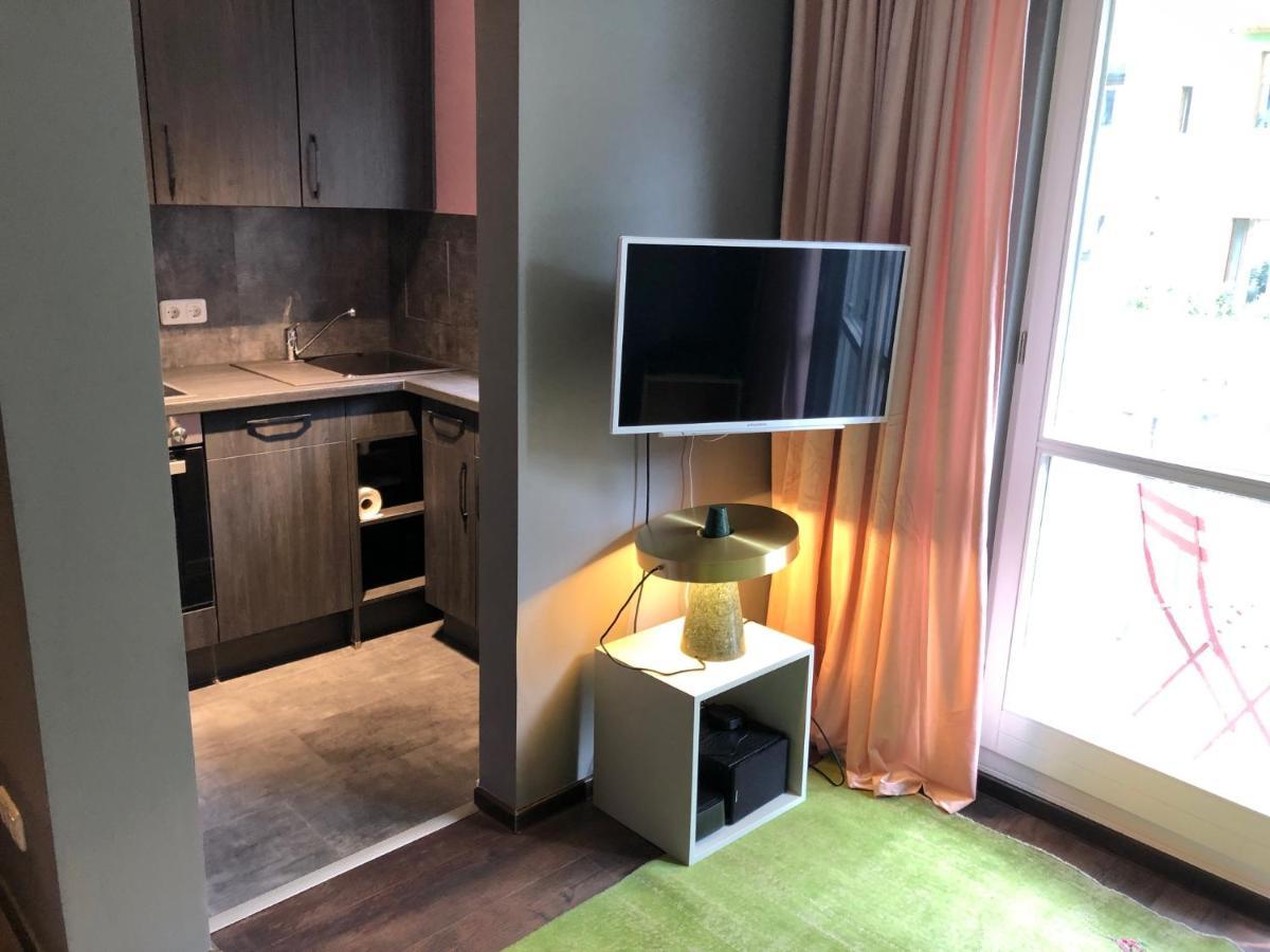 Studio Apartment In Dresden-Neustadt Екстер'єр фото